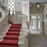 Hostel Welcome In *