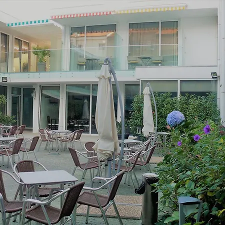 Albergue Welcome In *